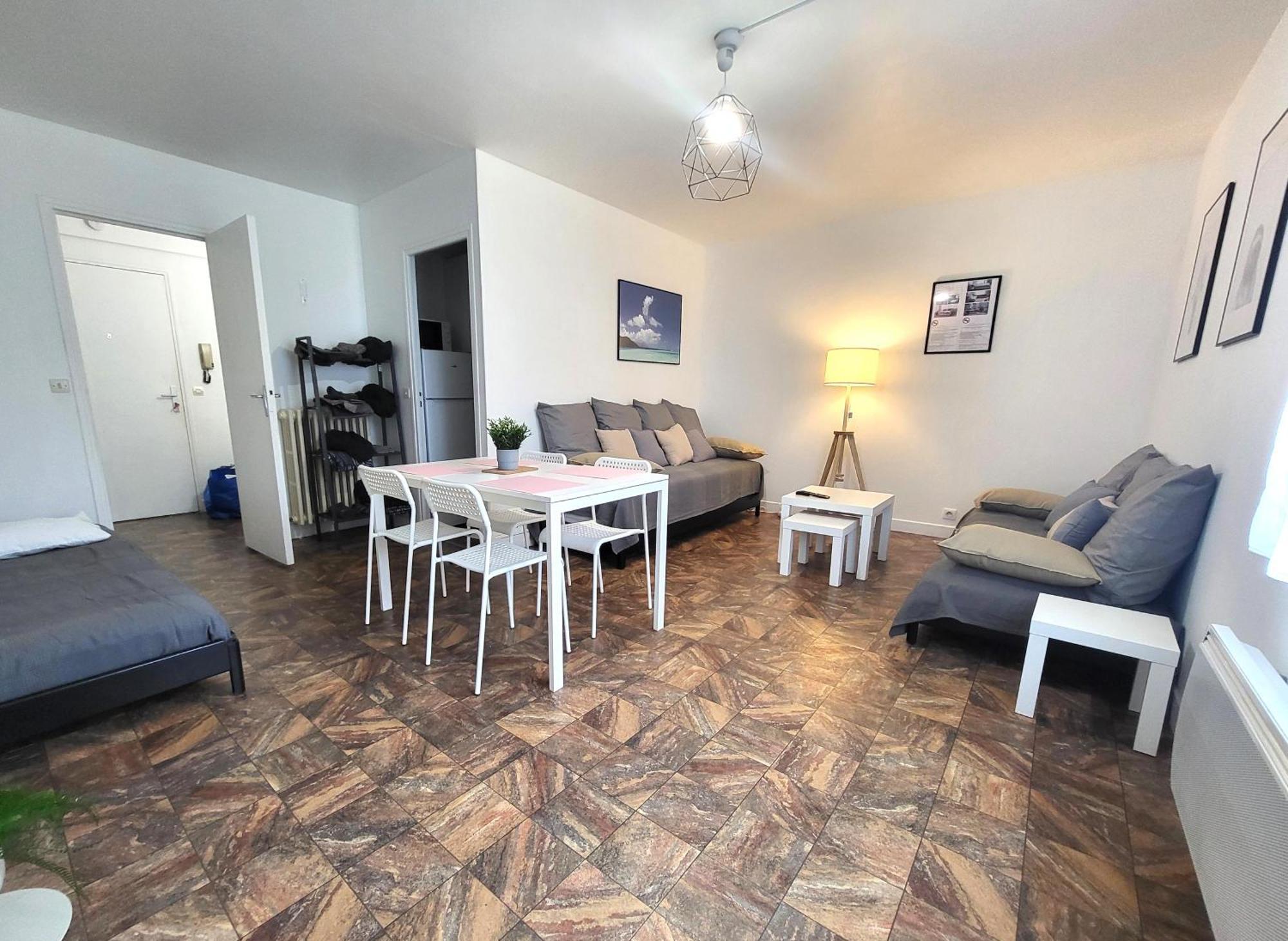 St-Quentin-En-Yvelines Plusieurs Appartements Avec Parking Trappes Esterno foto