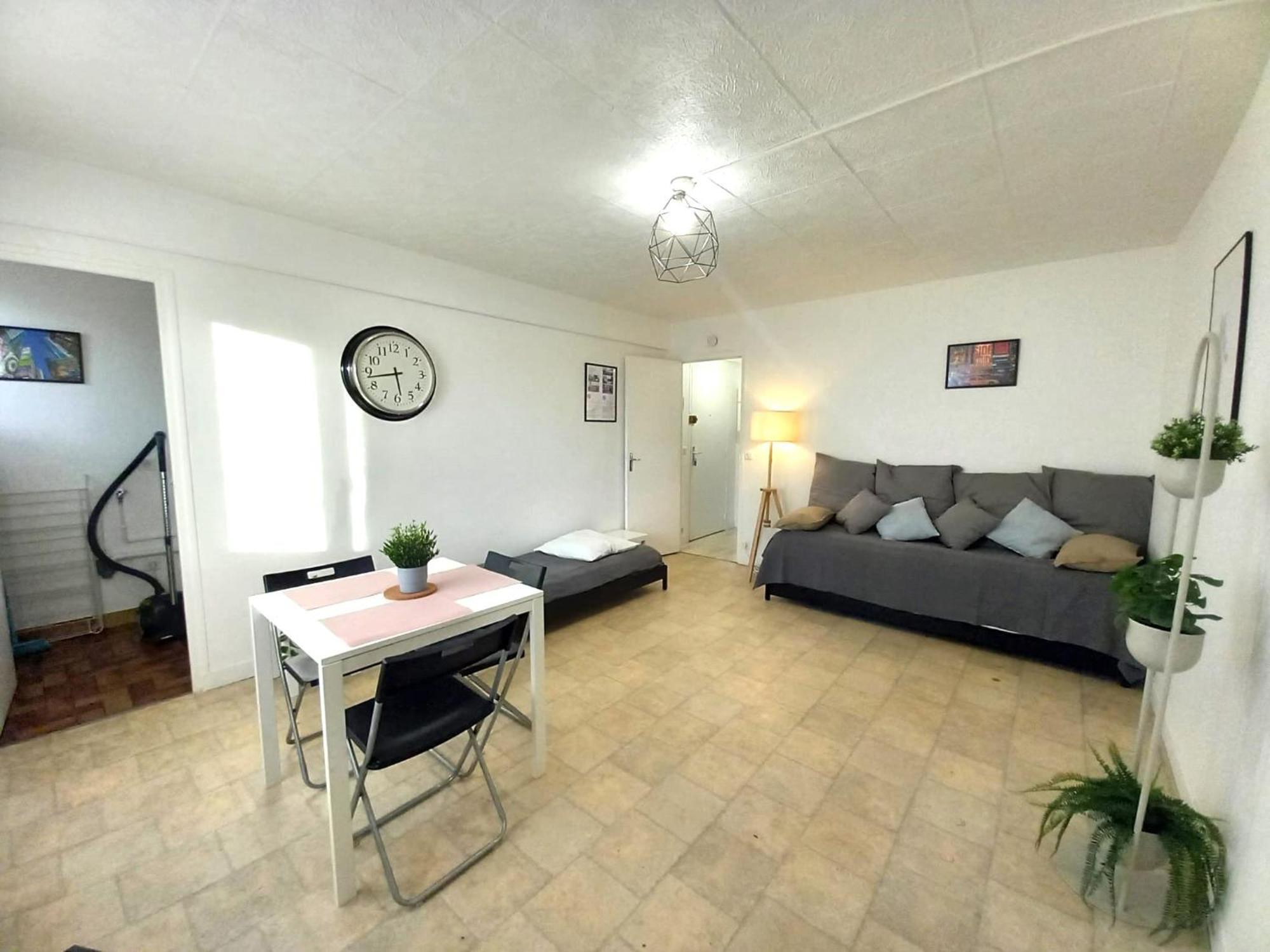 St-Quentin-En-Yvelines Plusieurs Appartements Avec Parking Trappes Esterno foto
