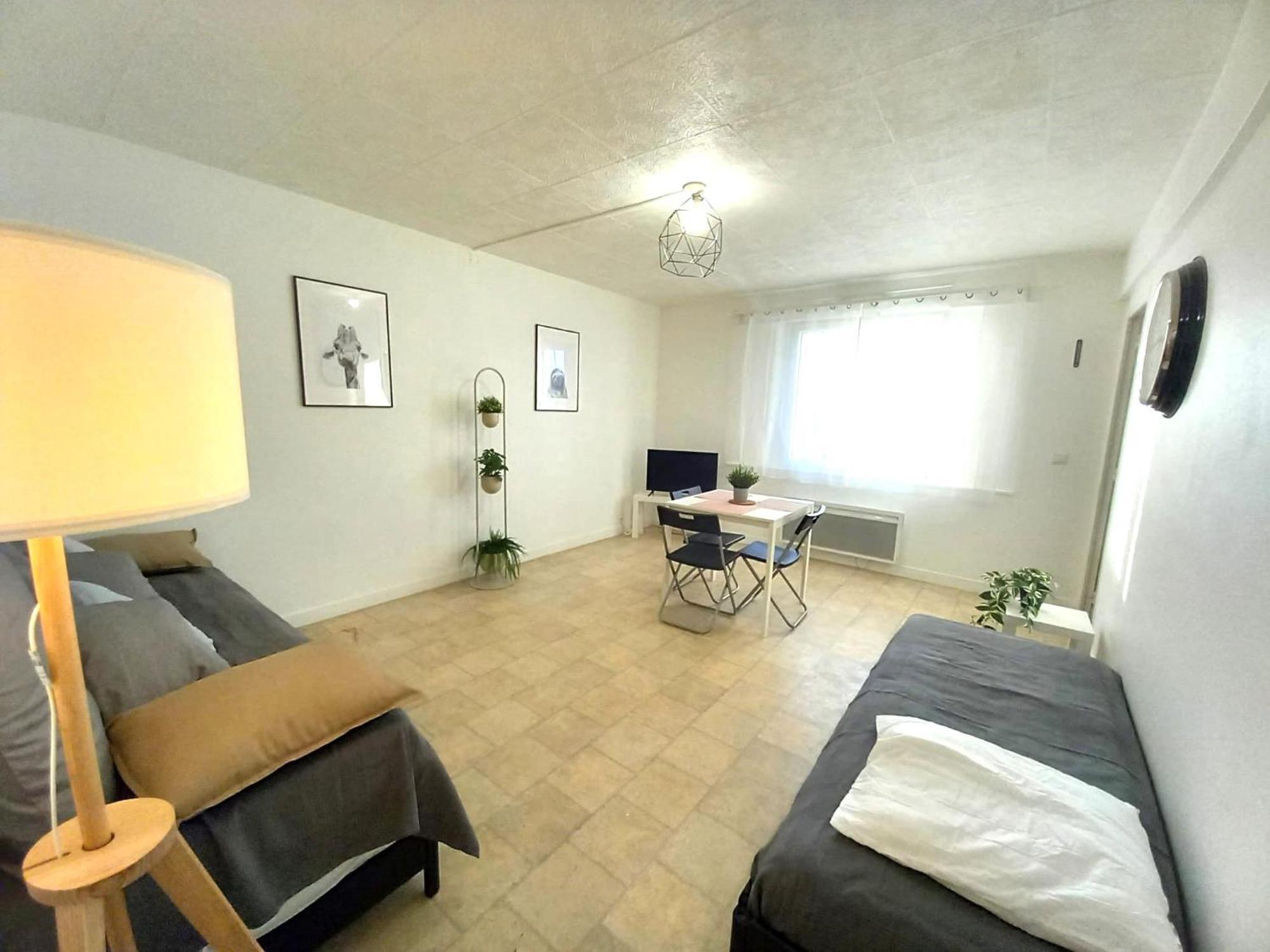 St-Quentin-En-Yvelines Plusieurs Appartements Avec Parking Trappes Esterno foto