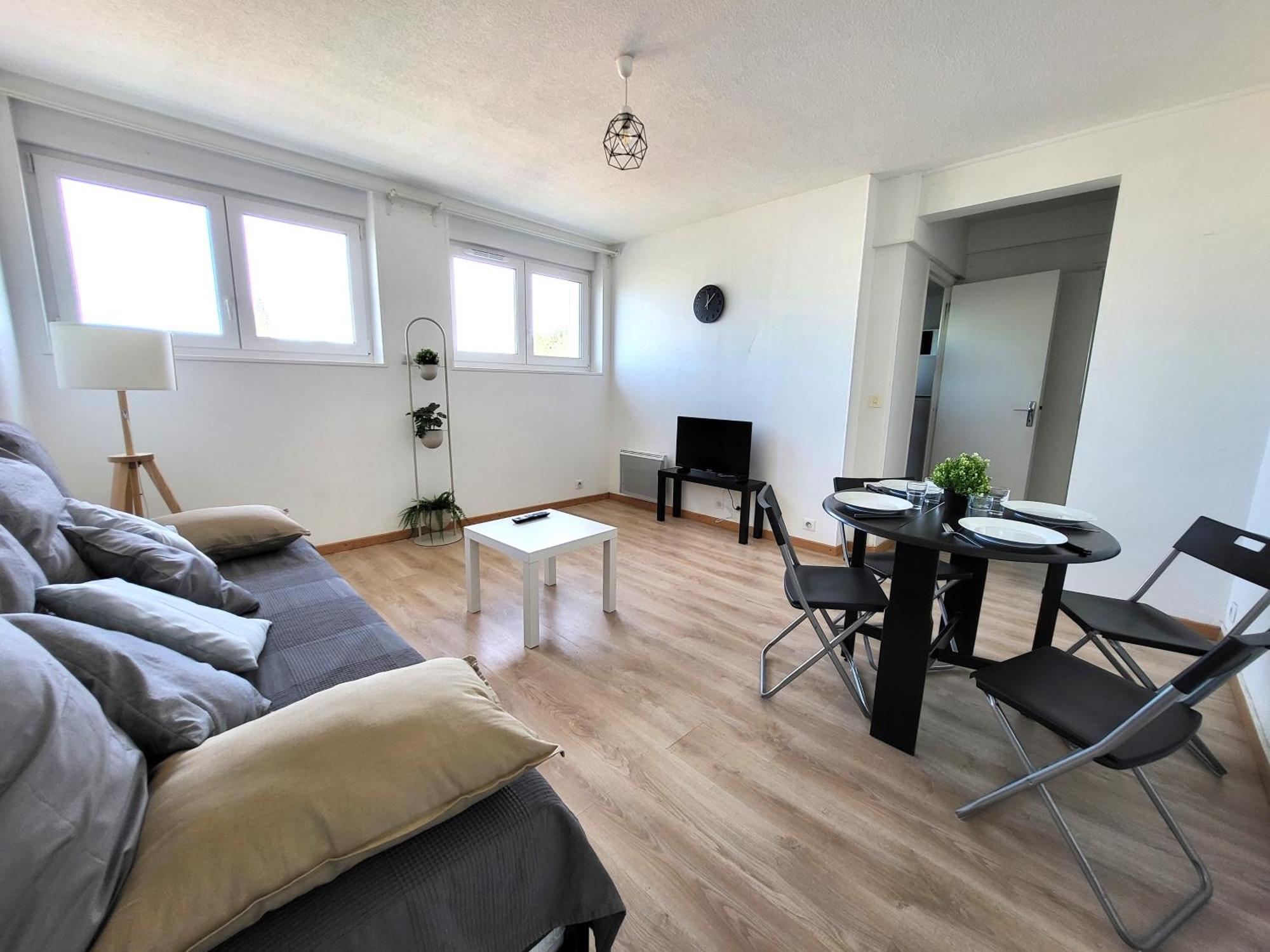 St-Quentin-En-Yvelines Plusieurs Appartements Avec Parking Trappes Esterno foto